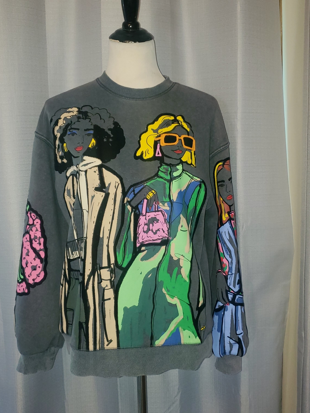 Zara Graphic Sweatshirt with Green, Pink & Gray Illustration